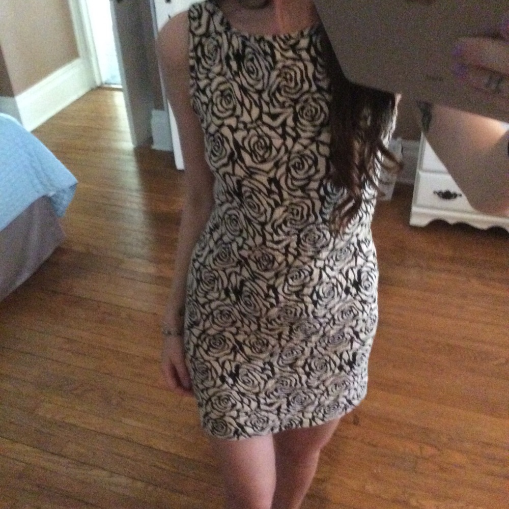 Floral pattern dress